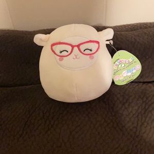 squishmallow (Lily easter)